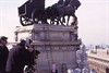 La película se rodó en pleno centro de la ciudad, en la típica casa Madrileña de renta antigua.